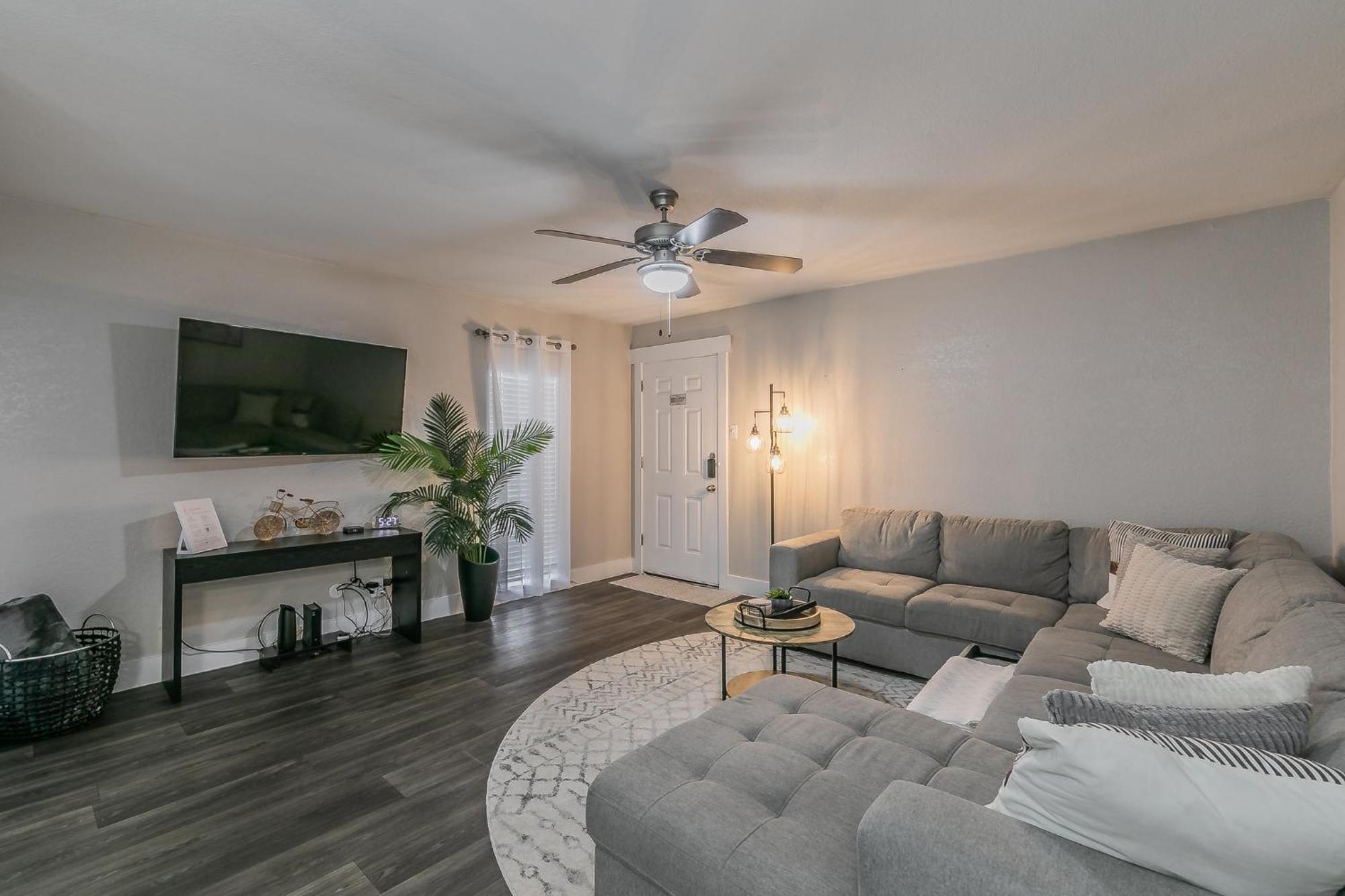Cozy 2Br Farmhouse Apt - Sleeps 8 - Free Parking! Arlington Exteriér fotografie