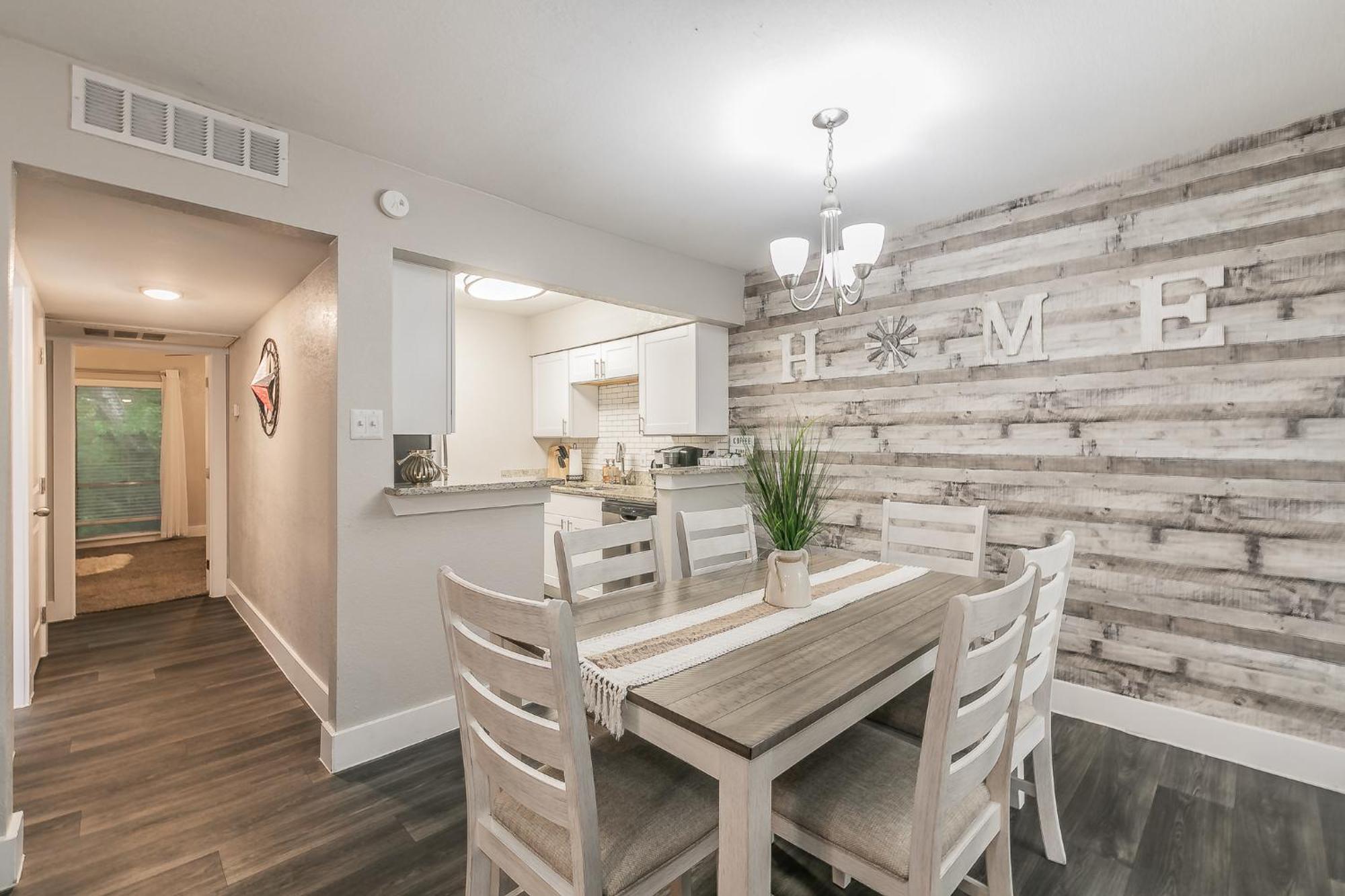 Cozy 2Br Farmhouse Apt - Sleeps 8 - Free Parking! Arlington Exteriér fotografie